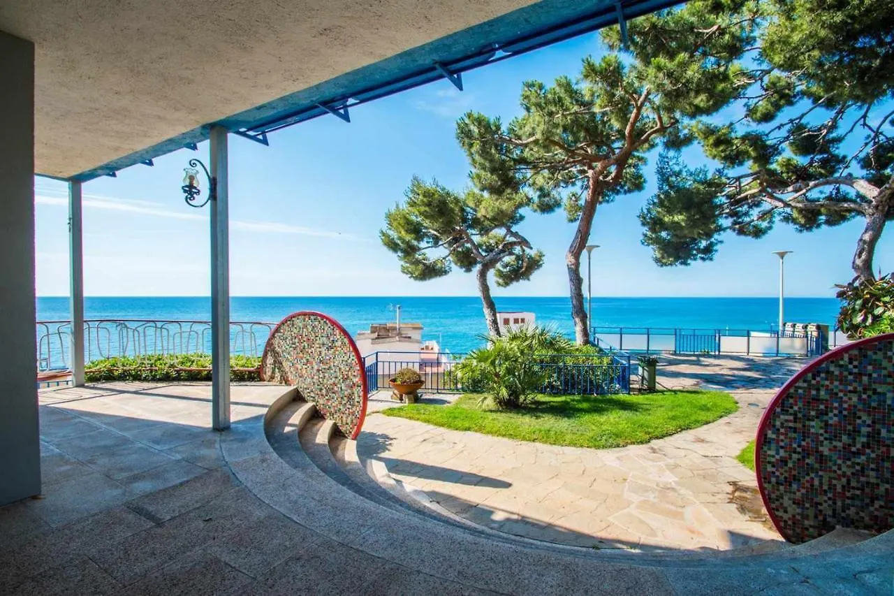 Rodalera Apartment Beach Sea Views With Pool カネット・デ・マール